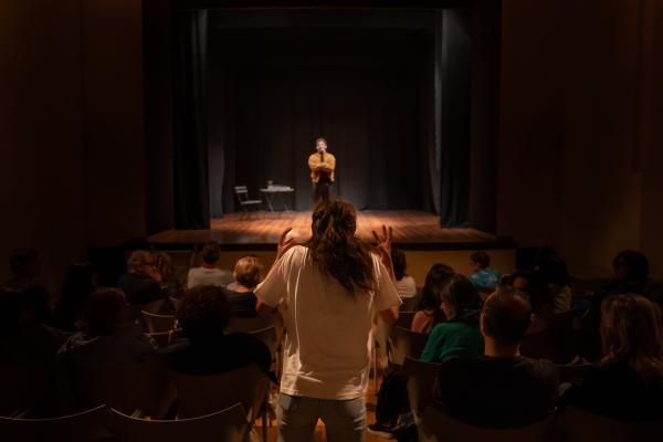 Spettacolo teatrale - 𝐆𝐞𝐧𝐞𝐫𝐚𝐳𝐢𝐨𝐧𝐞 𝐏𝐚𝐬𝐨𝐥𝐢𝐧𝐢