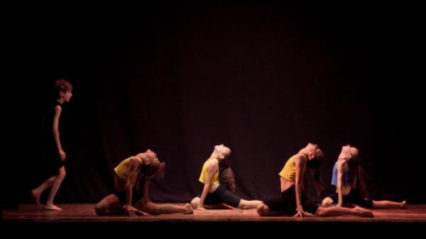 DANZA GRADO 3- DANZA CONTEMPORANEA E CLASSICA