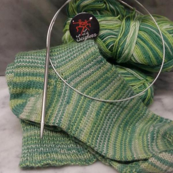 Laboratorio autoproduzioni: un calzino dalla punta in su