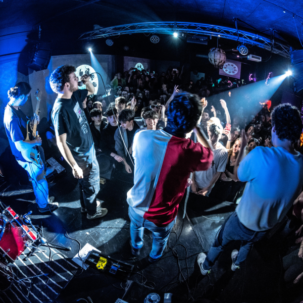 OLLARAUND in concerto. Hip Hop e Rap da Roma a Torino + Doser guest