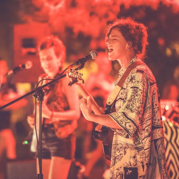 Ginger Bender in concerto