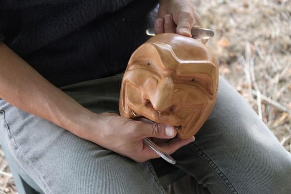 CORSO DI COSTRUZIONE DI UNA MASCHERA TEATRALE IN CUOIO