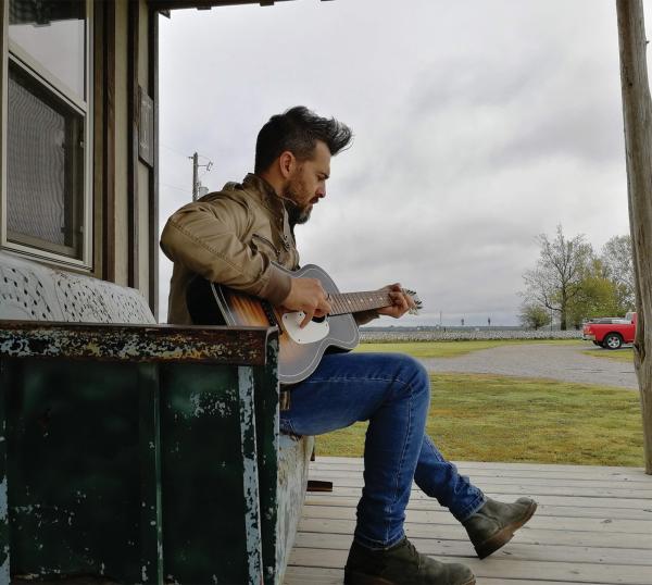 J. Sintoni              in concerto