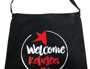 Shopper Welcome Refugees